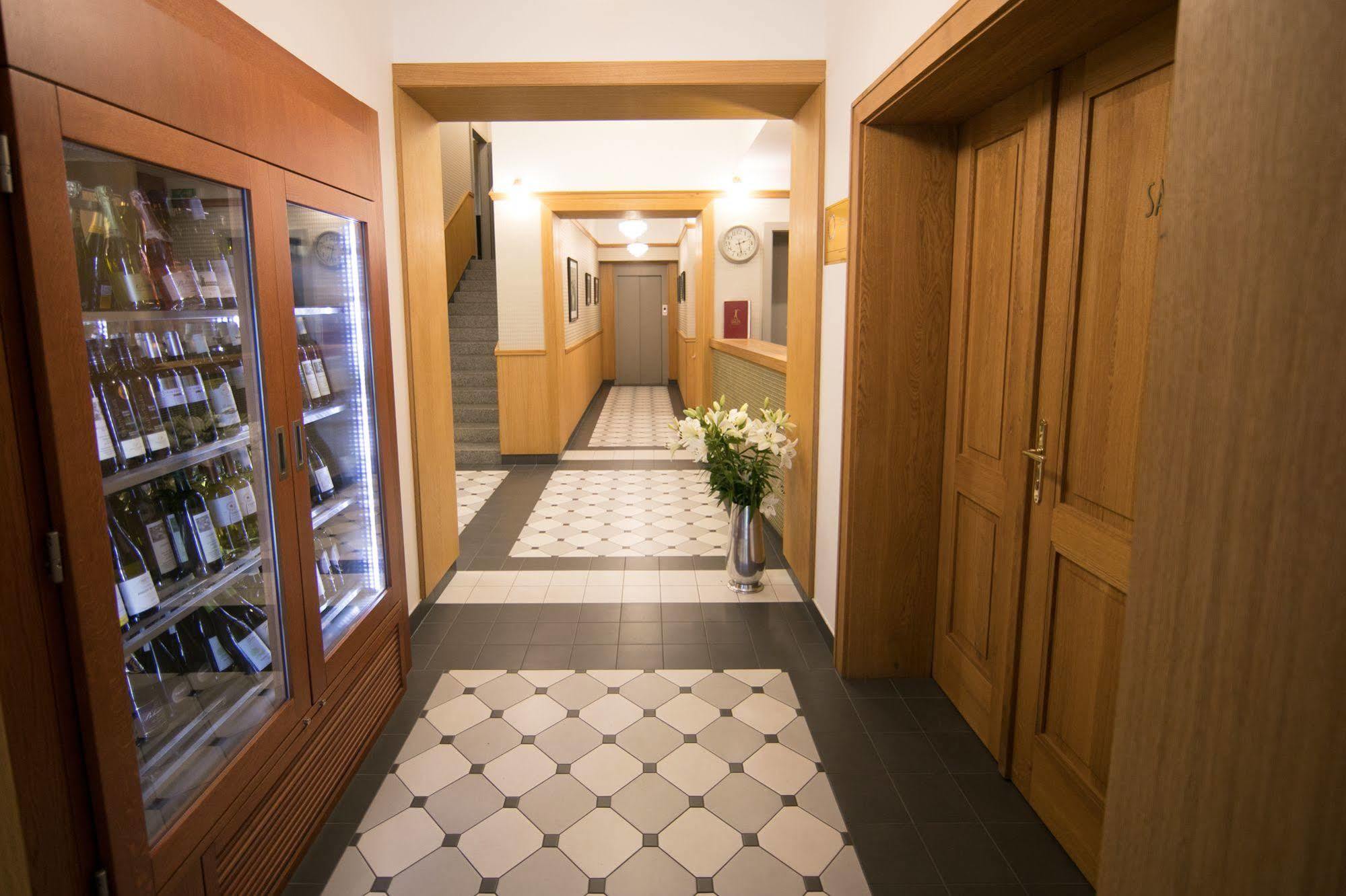 Hotel Golfi Podebrady Exterior photo